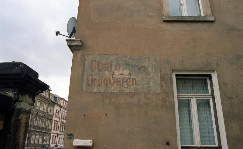 Dresden-Pieschen, Robert-Matzke-Str. 6, 20.3.1995.jpg - Obst u. Grünwaren